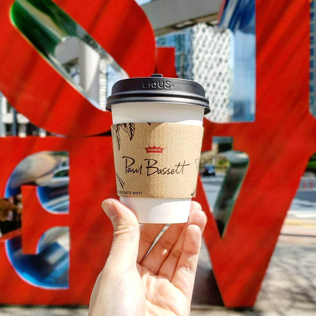 CAFE-STAGRAMMERさんのインスタグラム写真 - (CAFE-STAGRAMMERInstagram)「We are all in this together. ラブに、乾杯♪ #西新宿 #カフェ #☕ #cafe #shinjuku #tokyocafe #cafetyo #西新宿カフェ #ポールバセット #paulbassett」4月9日 0時28分 - cafetyo