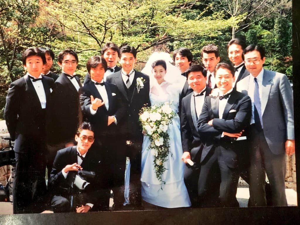 藤岡幸夫のインスタグラム：「本日は３１年目の結婚記念日であります。これまでこんな事も！こんな事も❗こんな事まで‼️バレても奇跡的に仲良いのは一重にかみさんの忍耐と皆様の多大なるご尽力と心から感謝しております！引き続きアリバイ工作他皆様のお力添えどうかよろしくお願いいたします！ アホな文章申し訳ありません！」