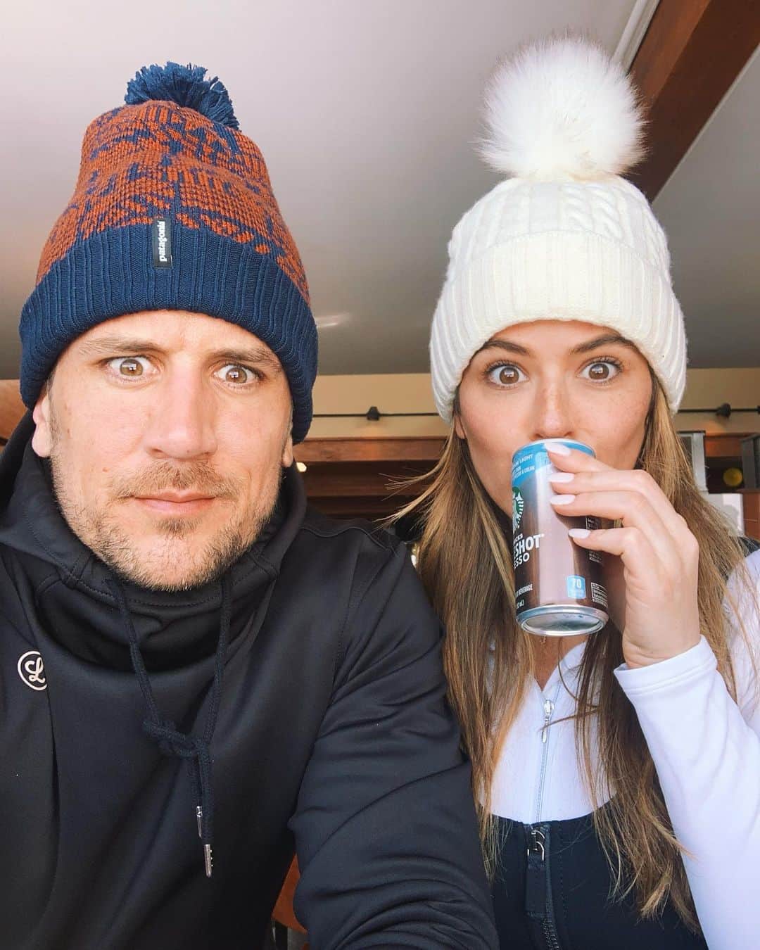 ジョジョ・フレッチャーのインスタグラム：「Us 15x a day: “Soooo....Now what?” #prequarantinepic」