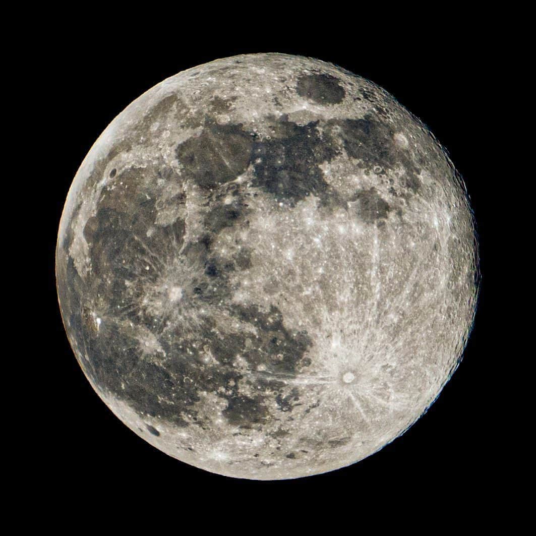 TAKUYA∞さんのインスタグラム写真 - (TAKUYA∞Instagram)「super moon #UVERworld #TAKUYA∞ #今年最後のsuper moon #α7R III強し。」4月9日 1時16分 - takuya_world_official