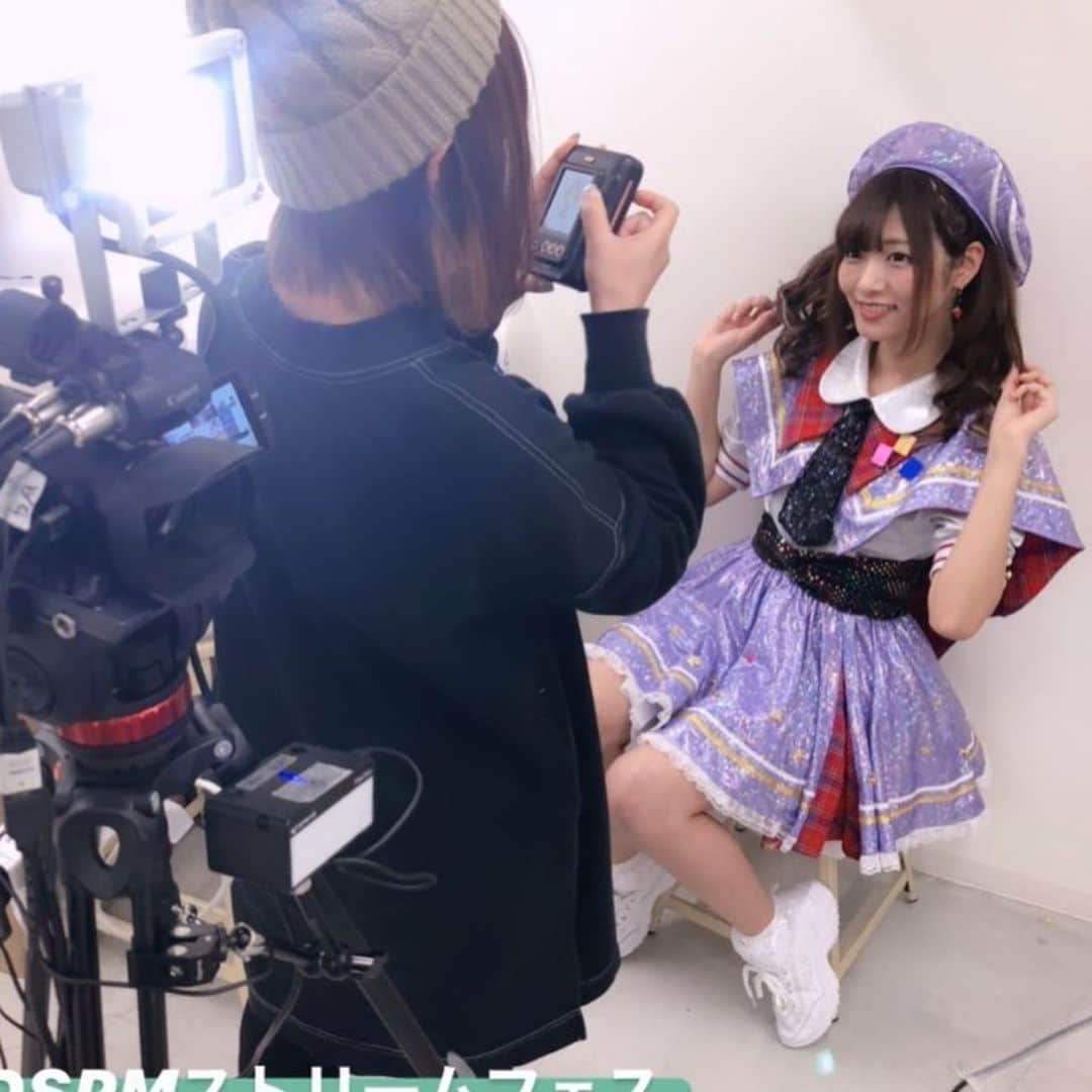 望月みゆさんのインスタグラム写真 - (望月みゆInstagram)「虹コンみゆちぃちゃん🌈✨ .  theアイドル♡な衣装 大好き💕  #みゆちぃ #miyuchy #バンもん #望月みゆ #衣装交換 #japanesegirl  #japaneseidol  #虹のコンキスタドール さんの 「ぼくらのターン」のお衣装🎀」4月9日 1時34分 - myc416