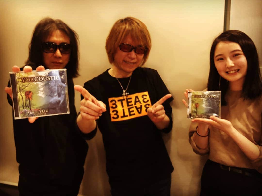 恩田快人のインスタグラム：「TBSラジオ 池田めぐみの Fine ! ! 恩田快人 ETERNAL MUSIC #158 今週もギタリストのYOUさんこと足立祐二さんをお迎えして､ ｢TERRA ROSA｣や｢DEAD END｣のバンドと並行してソロ活動で1990年からソロアルバムもリリース！ 2020/3/18 ソロ5枚目の初のアコースティックアルバム｢YOUCOUSTIC｣リリース！ アコースティックギターは､嘉多山 信(かたやま まこと)さん！ アルバム発売ツアーも始まります！ 曲は､ ｢My Melancolia｣ / YOU ｢My Melancolia 2｣ / YOU  のお話しです！  新パートナーは､ アイスホッケーチーム｢ひがし北海道クレインズ｣の公式応援アンバサダーで､応援ソング｢Fly Again｣を4/24リリース！ ｢セブンネットショッピング｣でも予約受付中の､ 新人シンガー｢RYOKA｣さんです！ サウンドプロデュースと収録曲｢VICTORY｣を提供しています！  よろしくお願いします！」