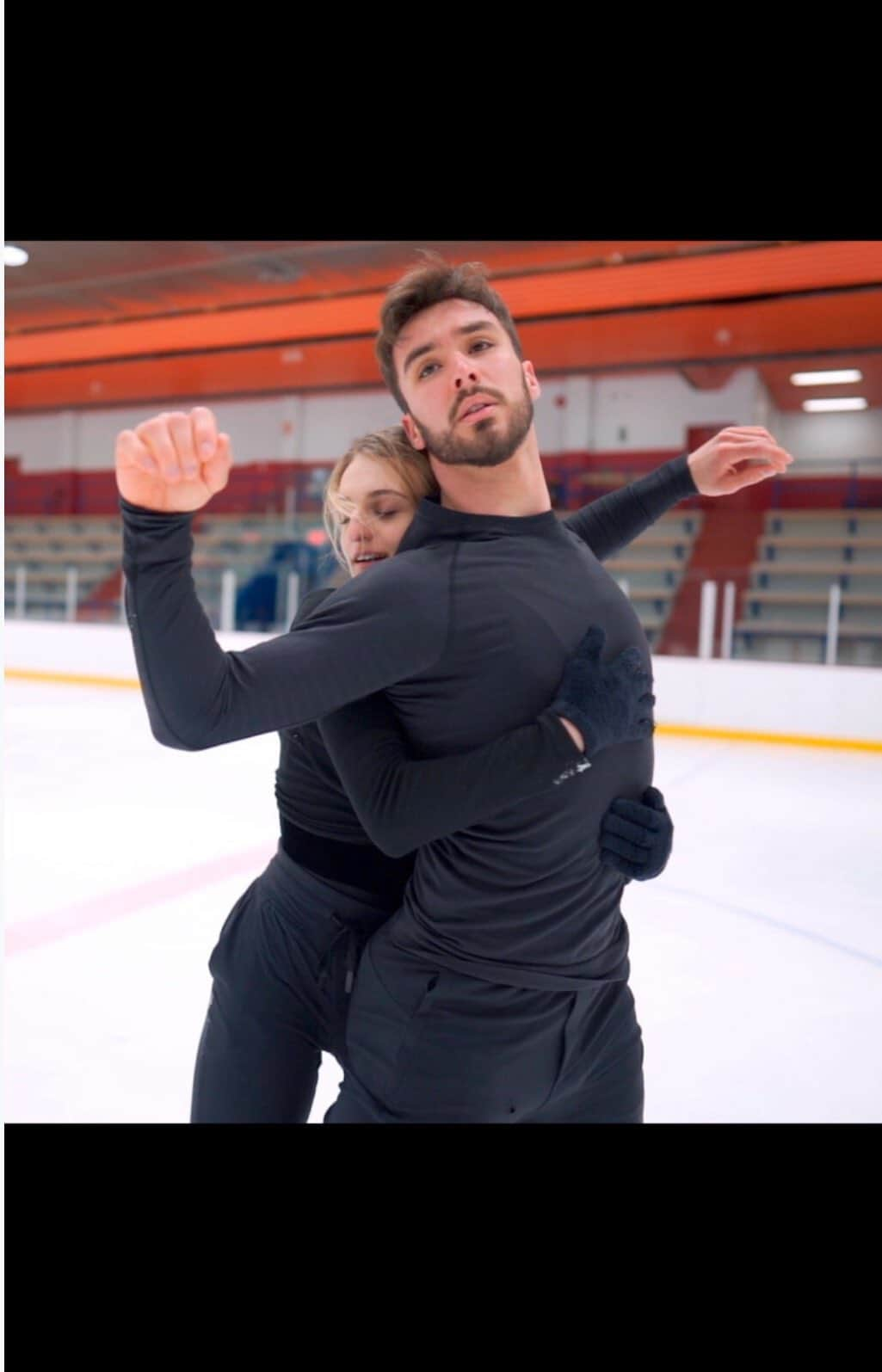 ガブリエラ・パパダキスのインスタグラム：「Thank you @oniceperspectives for releasing this footage. This brings me back to a year ago, getting back to training after Worlds, before World Team Trophy. Two very weird and fun weeks, tired and still on an adrenaline high, with very few of us skaters still training. We can hear our other teammates cheering to give us the strength to push through... I’ll never take that for granted, especially after now.  It also brings me back to this program I really love, about the simplicity of love, the complexity of relationships, and the great paradoxe  of both the necessity and difficulty of partnerships, and how this seeking weirdly defines most of the human experience.  @rachaelyamagata ‘s music made me truly discover the word ‘Happenstance’, that has now become my favorite of the English language : a circumstance especially that is due to chance « They came together by mere happenstance. »」