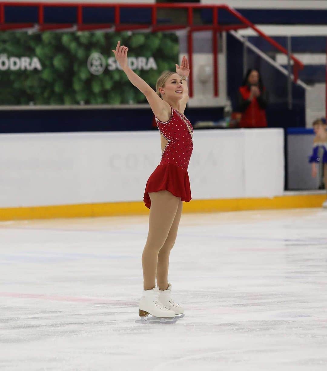 イザベル・オルソンのインスタグラム：「För 3 år sen ❤️⛸」