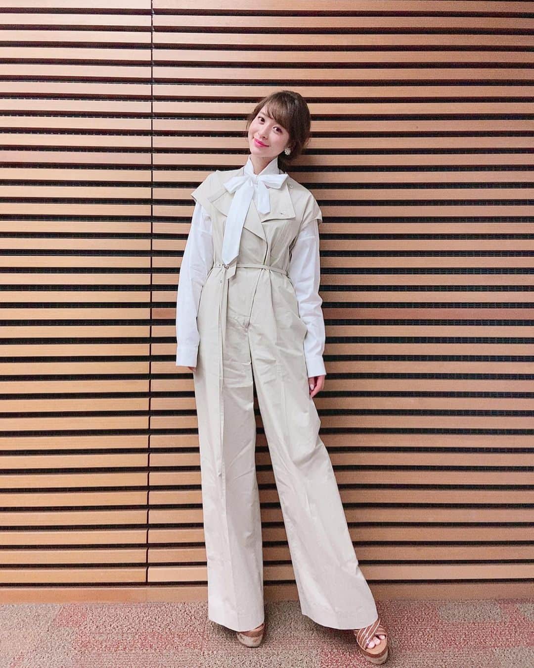 野崎萌香さんのインスタグラム写真 - (野崎萌香Instagram)「今夜くらべてみました 観てくれた皆さん、 ありがとうございました☺️☀️ . . .  久しぶりの友達からも 観たよーと連絡がきたりして 嬉しかったです☺︎ . . .  お洋服のクレジット 載せておきます🌸🌸🌸 . . .  jumpsuit... @_irene__official_  shirt... @walkofshamemag  sandal... @prada  styling by @ayumi__y」4月9日 14時54分 - moeka_nozaki