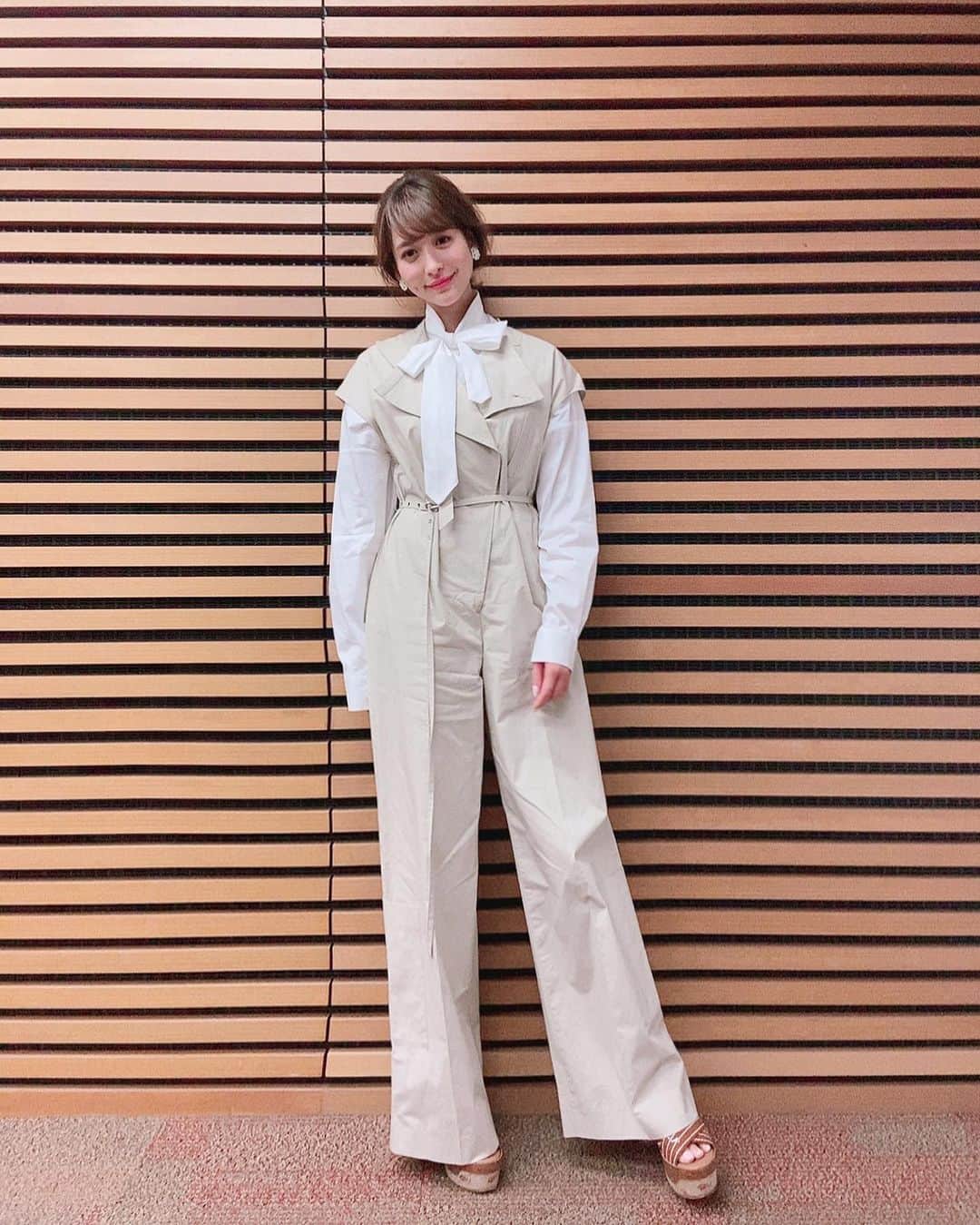 野崎萌香さんのインスタグラム写真 - (野崎萌香Instagram)「今夜くらべてみました 観てくれた皆さん、 ありがとうございました☺️☀️ . . .  久しぶりの友達からも 観たよーと連絡がきたりして 嬉しかったです☺︎ . . .  お洋服のクレジット 載せておきます🌸🌸🌸 . . .  jumpsuit... @_irene__official_  shirt... @walkofshamemag  sandal... @prada  styling by @ayumi__y」4月9日 14時54分 - moeka_nozaki