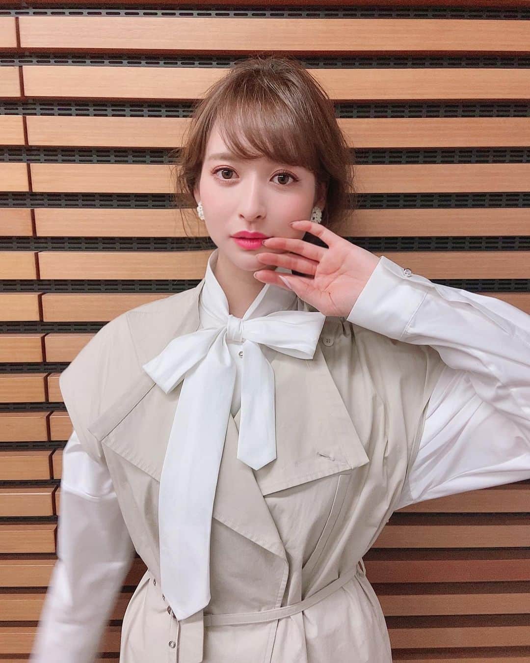 野崎萌香さんのインスタグラム写真 - (野崎萌香Instagram)「今夜くらべてみました 観てくれた皆さん、 ありがとうございました☺️☀️ . . .  久しぶりの友達からも 観たよーと連絡がきたりして 嬉しかったです☺︎ . . .  お洋服のクレジット 載せておきます🌸🌸🌸 . . .  jumpsuit... @_irene__official_  shirt... @walkofshamemag  sandal... @prada  styling by @ayumi__y」4月9日 14時54分 - moeka_nozaki