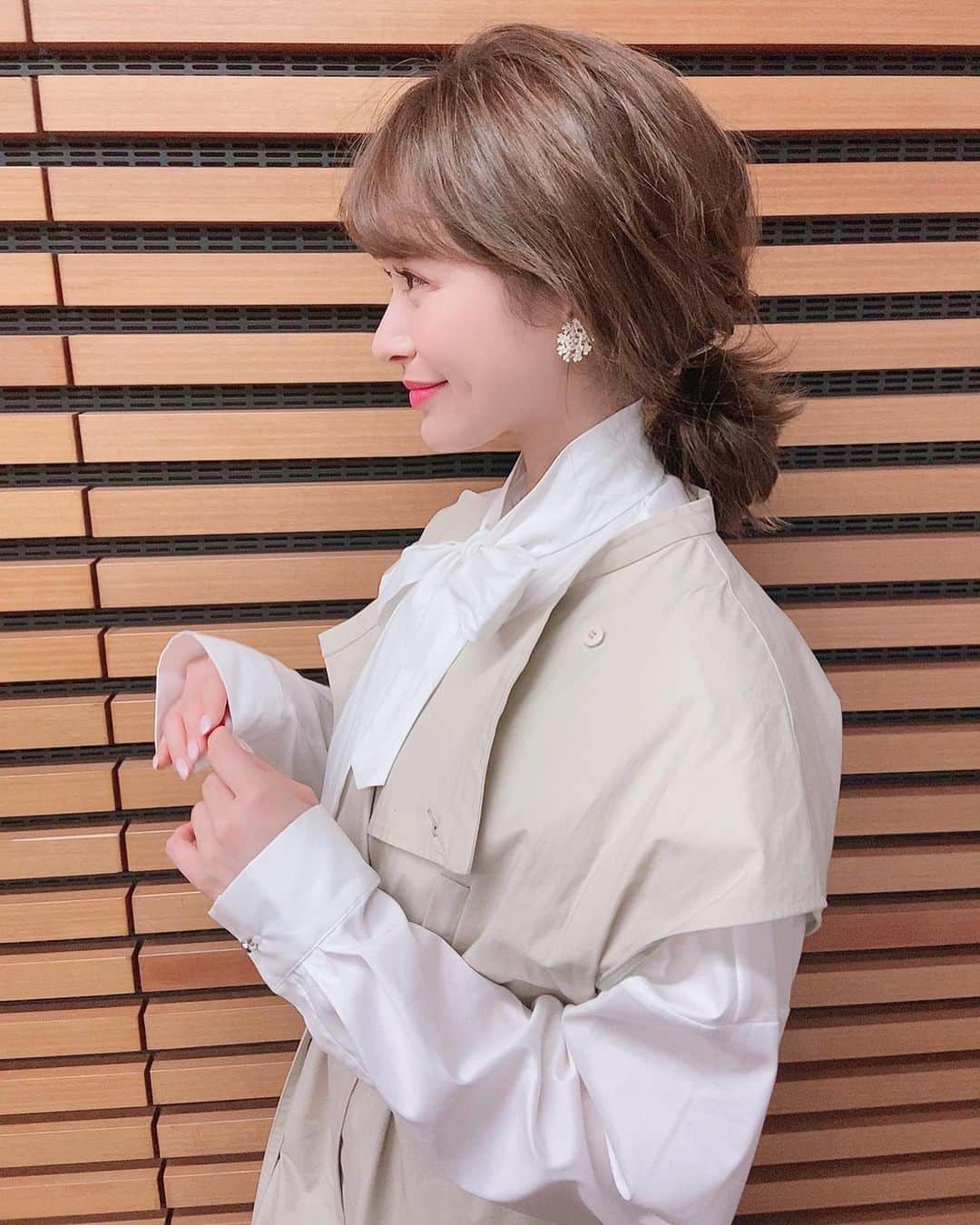 野崎萌香さんのインスタグラム写真 - (野崎萌香Instagram)「今夜くらべてみました 観てくれた皆さん、 ありがとうございました☺️☀️ . . .  久しぶりの友達からも 観たよーと連絡がきたりして 嬉しかったです☺︎ . . .  お洋服のクレジット 載せておきます🌸🌸🌸 . . .  jumpsuit... @_irene__official_  shirt... @walkofshamemag  sandal... @prada  styling by @ayumi__y」4月9日 14時54分 - moeka_nozaki