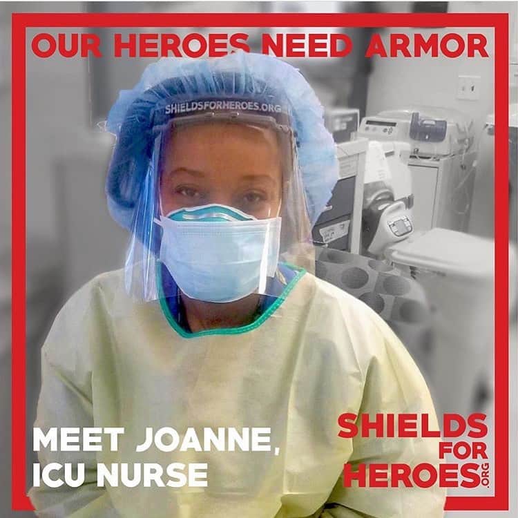 ロビン・ロード・テイラーのインスタグラム：「Thanks, Joanne! ❤️ Repost @shieldsforheroes: This is Joanne, an ICU nurse in New York City. She keeps us safe and her armor helps to keep her safe. We salute you Joanne! Together we can fight the shortage. Spread the word and donate today. #shieldsforheroes #getmeppe #getusppe #findthemasks」
