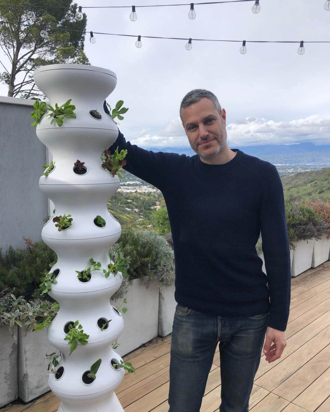 メアリー・マコーマックのインスタグラム：「Not farmers.」