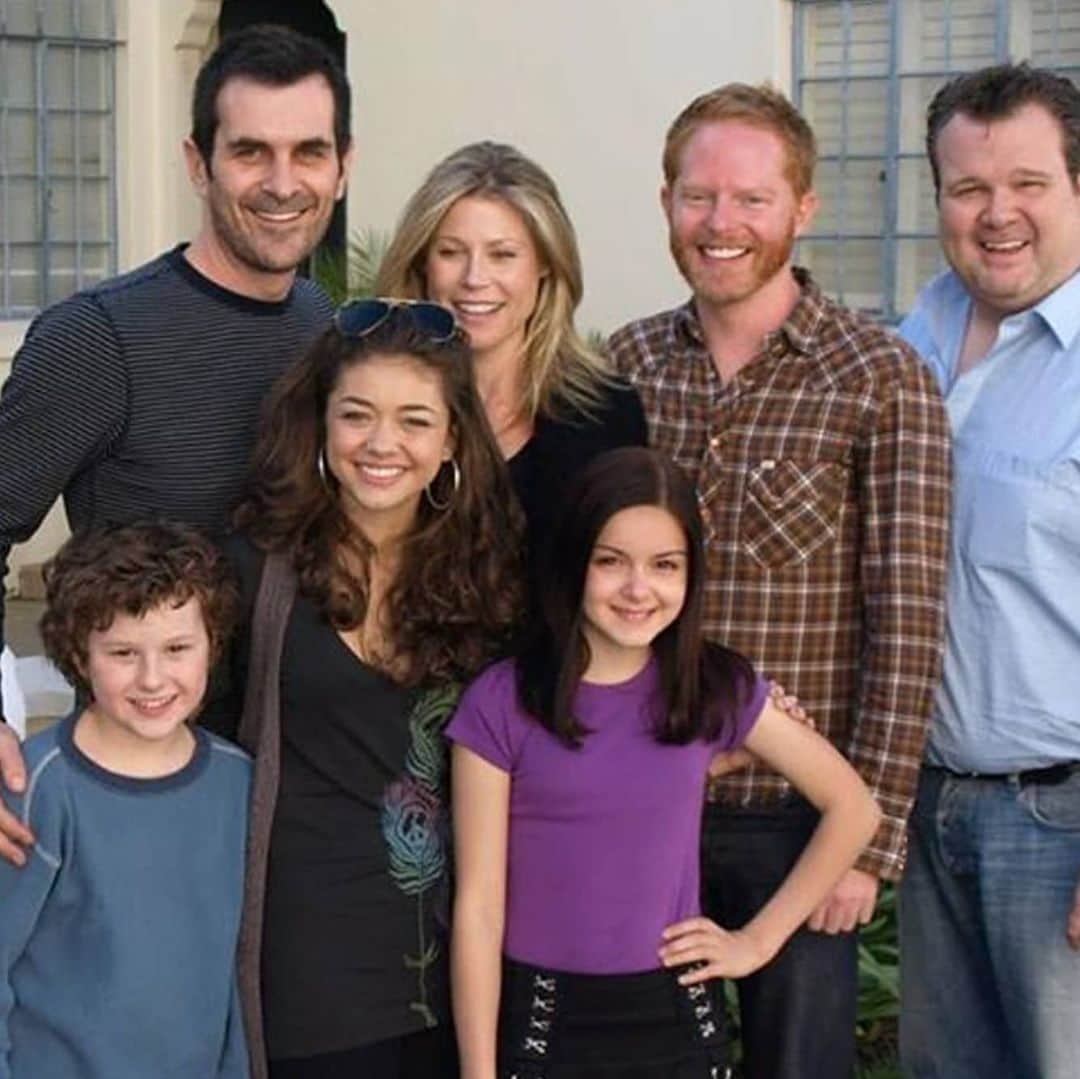 Nolan Gouldさんのインスタグラム写真 - (Nolan GouldInstagram)「11 years. 1 happy family. East Coast's 2 hour @abcmodernfam Farewell begins now. Take one final ride with the Dunphys, Pritchetts, Delgados, and Tuckers.」4月9日 9時01分 - nolangould
