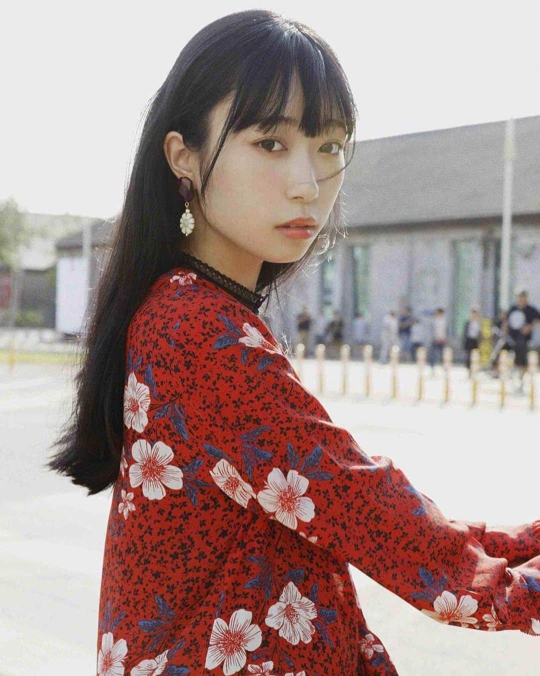 小林愛香さんのインスタグラム写真 - (小林愛香Instagram)「📸電子版も配信中  小林愛香 1st写真集「愛香」 https://amzn.to/2XecoBQ  小林愛香 1st写真集「愛香」Another Edition https://amzn.to/3c50MFd  #小林愛香  #kobayashiaika #aikakobayashi  #あいきゃん #aikyan  #photobook #photograph  #声優 #voiceactress #歌手 #singer #artist #taiwan #tainan #cool #cute #beautiful  #anime #game #眼福  #おうちで読書 #おうち時間  #stayhome」4月9日 9時22分 - aika_2ndphotobook