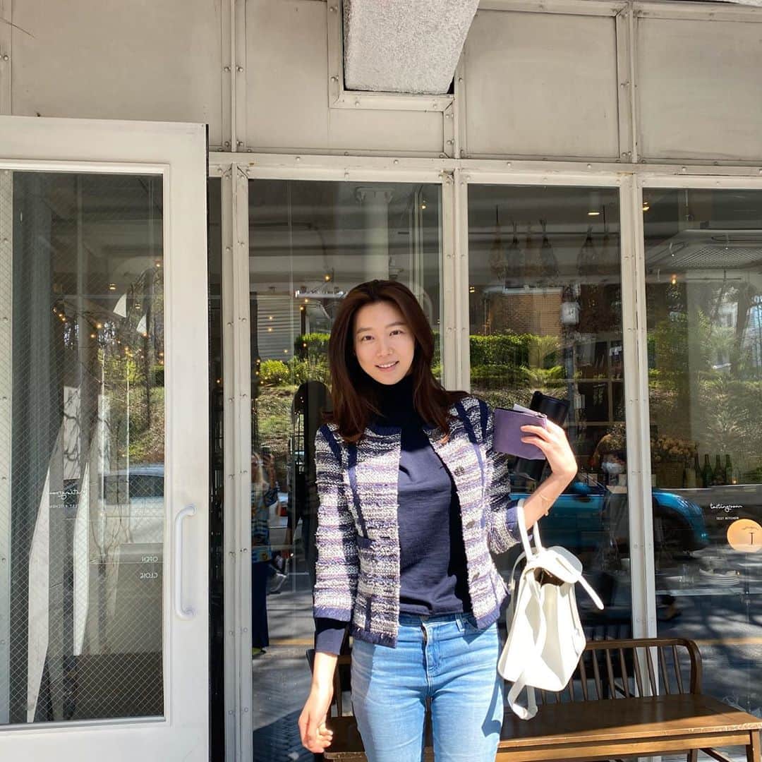 ハ・ヨンジュさんのインスタグラム写真 - (ハ・ヨンジュInstagram)「굿모닝💗 . . . 그나저나 자세히 보니 투샷 이었네요 ~ 🤣 @haengy」4月9日 9時23分 - hi_iamjoojoo