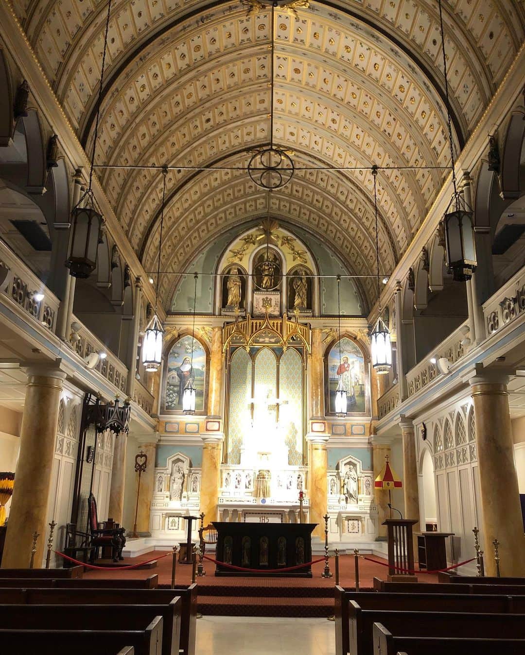 安藤あいかのインスタグラム：「とても美しかった✝️ #OurLadyofPeace #hawaii #教会」