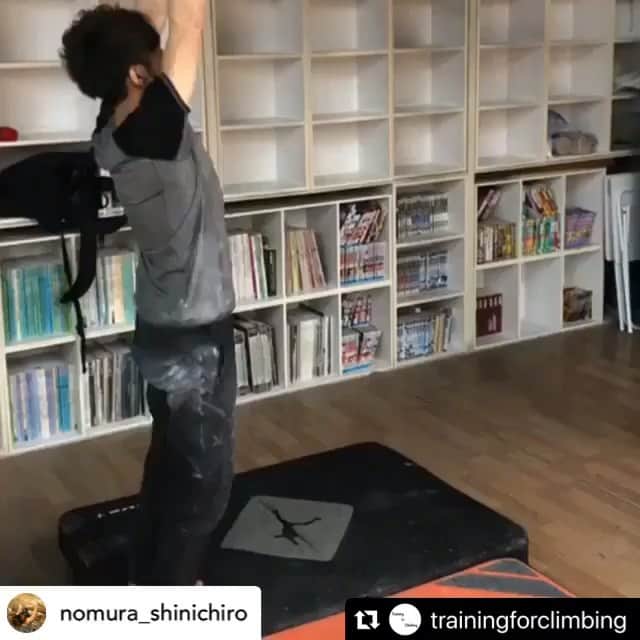 のインスタグラム：「#Repost @trainingforclimbing with @make_repost ・・・ Madness🔥🔥🔥 _ Posted @withregram • @nomura_shinichiro beastmaker Training☑️ 8mm & Pinch  久々にビーストメーカートレ！ これはコンプレッション筋とカチ筋鍛えられて良い 最後の @dai_koyamada も真面目にトレーニング中。 @project_climbing_gym  @montura_official @monturajapan @unparallelup @hamasakichiryoin0929 #rockmaster #unparallelup  #beastmakers #train  #training」