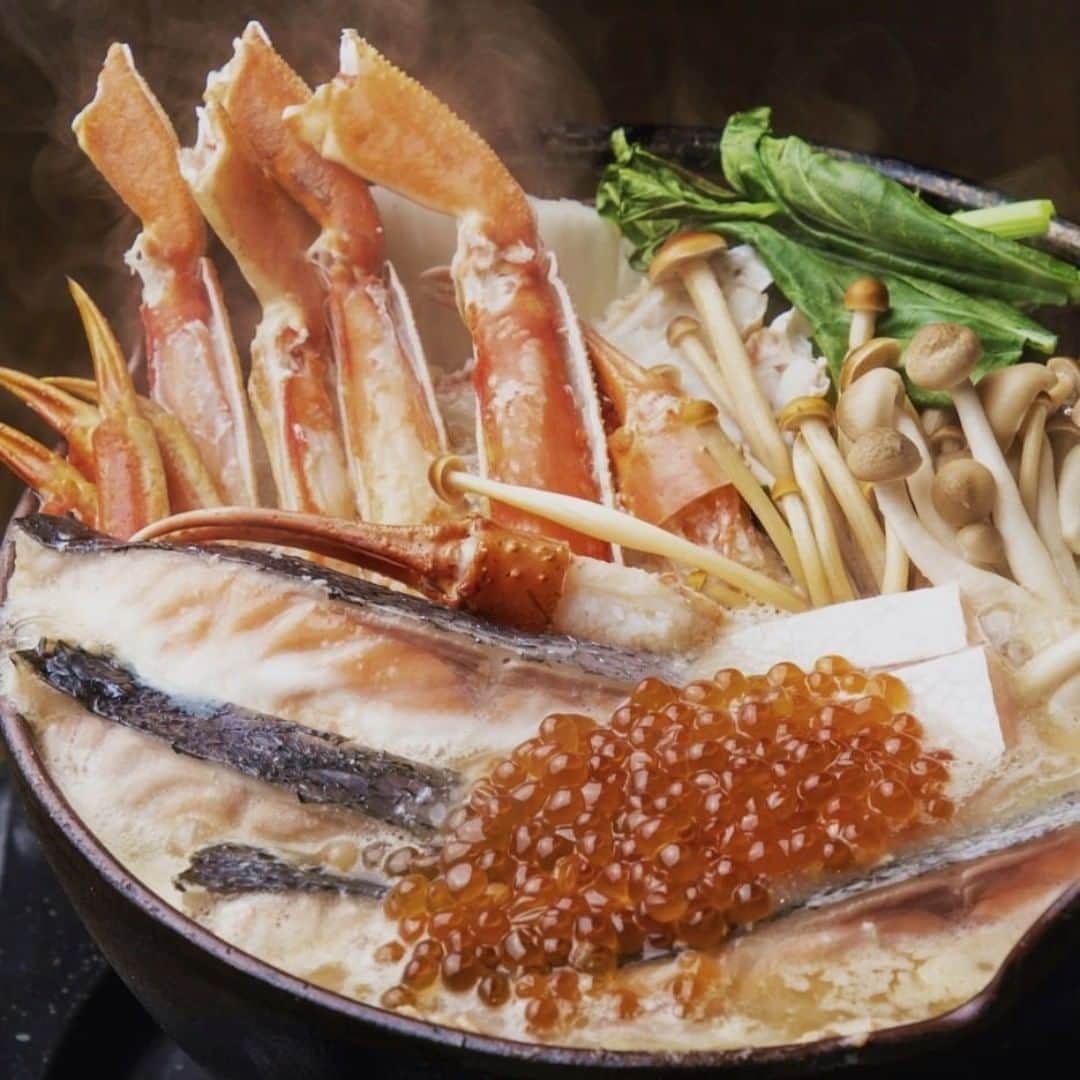 京町恋しぐれ新宿のインスタグラム：「こんにちは、京町恋しぐれPR担当です。 ブログ更新しました！ 「歓迎会にぴったりのご宴会のオプションメニュー | 京町恋しぐれ 新宿」 是非ご来店をお待ちしております。 ▼詳しくはこちら▼ https://kyoumachi-shinjuku.com/blog/3420 ☎電話番号：05073024589  #京都料理 #和食 #鍋 #隠れ家 #焼酎 #宴会 #デート #新宿」