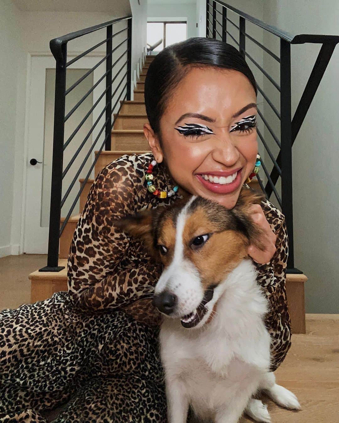 リザ・コッシーさんのインスタグラム写真 - (リザ・コッシーInstagram)「zebra prints on a cheetah prince」4月9日 10時29分 - lizakoshy