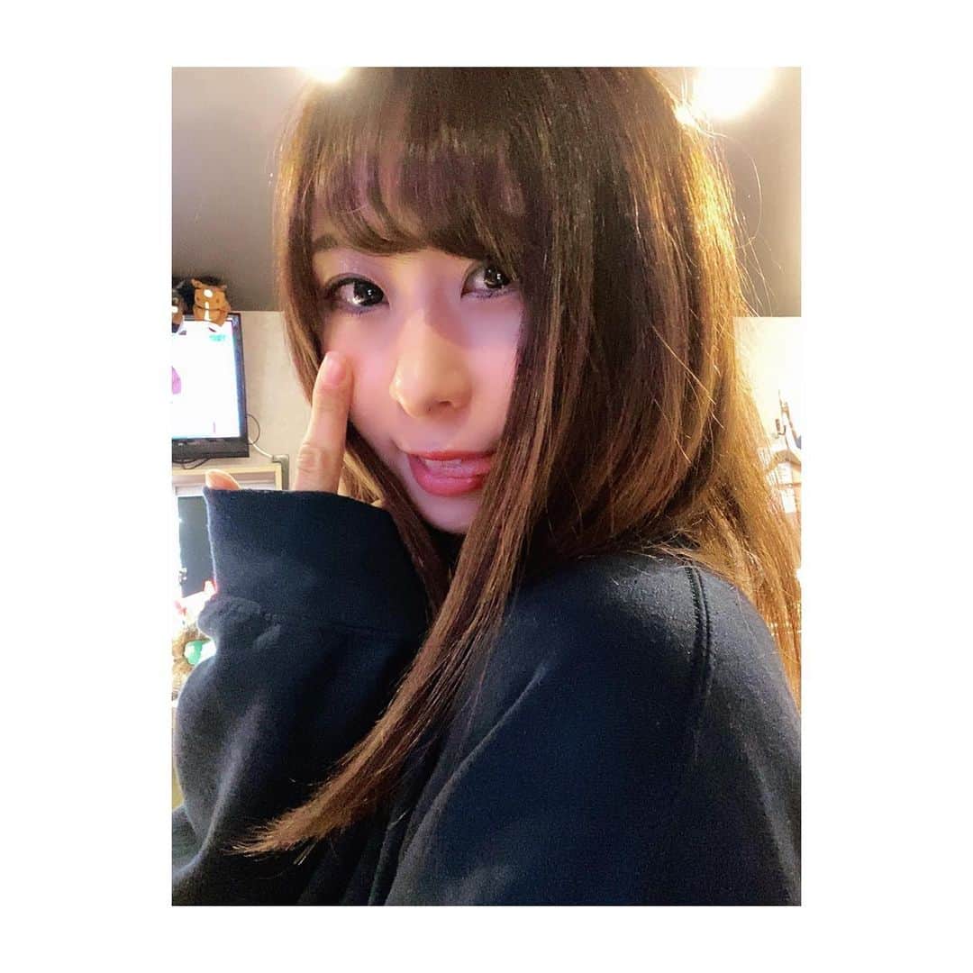 河原まゆのインスタグラム：「good morning😆✌️ #instagram #instalike #instagood #selfie #japanesegirl #japanese #selfie #自撮り #おうち時間 #被写体」
