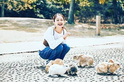 木野園子さんのインスタグラム写真 - (木野園子Instagram)「1年前の今日は広島の尾道にいました🐰雑誌MORE @moremagjp のオンラインマガジンDaily MOREで掲載されているので嬉しいことにいつでもチェック出来ます✨私は広島出身なので広島のおすすめを聞かれたときなどに読んでもらえると役に立つ情報が満載です🌷 みんなでお出掛けできる日を楽しみにして今はみんなでお家で出来ることを。  #hiroshima #onomichi #ookunoshima #usaginoshima #MORE #dailymore #kinosonoko #広島 #尾道 #大久野島 #ウサギの島 #モア #ディリーモア #木野園子」4月9日 12時13分 - kinosonoko