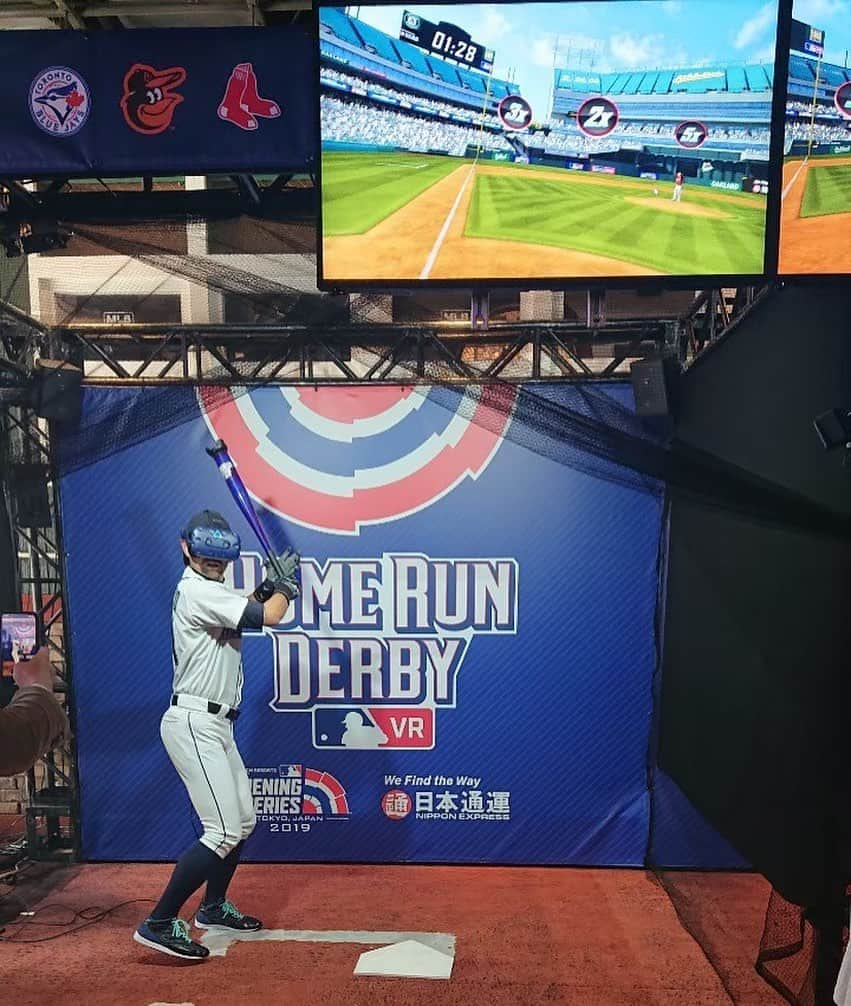 ニッチロー'さんのインスタグラム写真 - (ニッチロー'Instagram)「このVR今家に欲しい。  #vr  #homerunderby  #majorleaguebaseball  #baseball #mlb #バーチャルリアリティ #メジャーリーグ #ベースボール #野球 #ニッチロー'」4月9日 12時29分 - nicchiro5.1