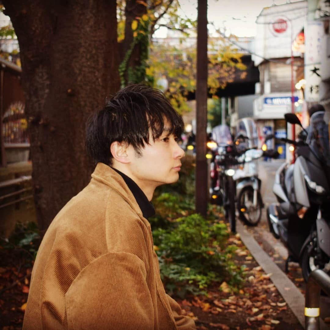 冨田寛治さんのインスタグラム写真 - (冨田寛治Instagram)「こんにちは。  最近写真撮れないので昔のですみません🙏  コロナ収束するまで我慢ですね。最近はポコチャで配信して色々な方と会話ができて楽しんでます。笑  僕の知らない音楽を教えてくれたり、たくさんの発見があって新たな扉を開いた感がすごいです😂  ちょこちょこ配信してるので暇な方は遊びに来てください✔️ #ポコチャ　#配信　#ライブ配信 #楽しい　#いつもありがとうございます　#今日も頑張ろう　#こんにちは #1日1投稿　#俳優　#モデル　#navyinc #いいね返し　#いいねした人全員フォローする #遊びに来てね」4月9日 12時48分 - jink_act