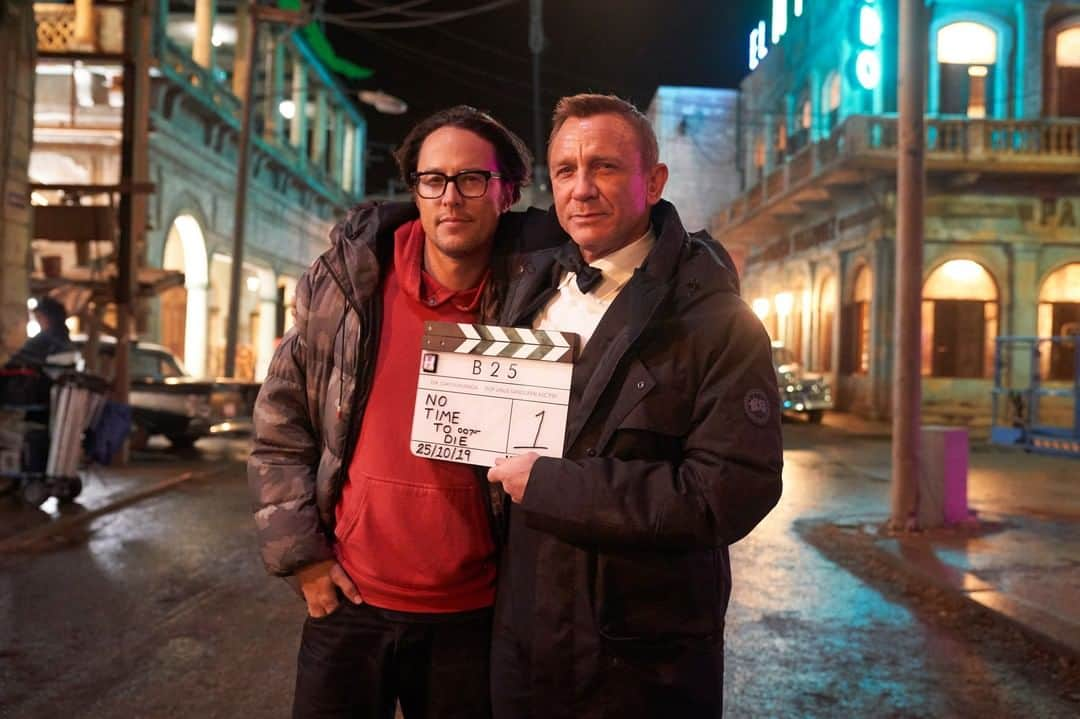 James Bond 007さんのインスタグラム写真 - (James Bond 007Instagram)「Own a piece of James Bond history and support @nhscharitiestogether through a @bonhams1793 charity online auction. We’re joining forces with Bonhams and offering a clapperboard from the 25th James Bond film, NO TIME TO DIE featuring the signatures of the music artist, key cast and crew.  The BLUE Auction in aid of #NHS Charities Covid-19 URGENT APPEAL is now live until 29 April. Visit bonhams.com/theblueauction to bid.  #TheBlueAuction」4月9日 23時00分 - 007