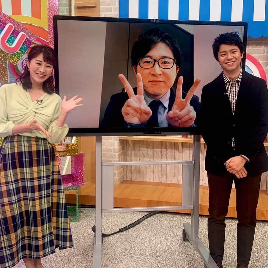 山崎聡子さんのインスタグラム写真 - (山崎聡子Instagram)「中村さんが感染予防でリモート出演となったため、同期の樋口アナといっしょに#ヨジデス をお届けしました〜😳📺﻿ ﻿ 入社してから苦楽を共にしているひぐちゃん。2人で番組を任せてもらえる日がくるなんて、嬉しかったです✨﻿ あすも画面越しの中村さん、そして樋口アナとともにお伝えします。ぜひご覧ください🌈﻿ ﻿ #福島まるごとライブヨジデス #ぺんぎんナッツ  #中村陽介 さん #画面越しでもいてくださると落ち着く🥺 #樋口陽一  #山崎聡子 #kfb #福島放送 #アナウンサー #樋口世代」4月9日 23時03分 - 310puu