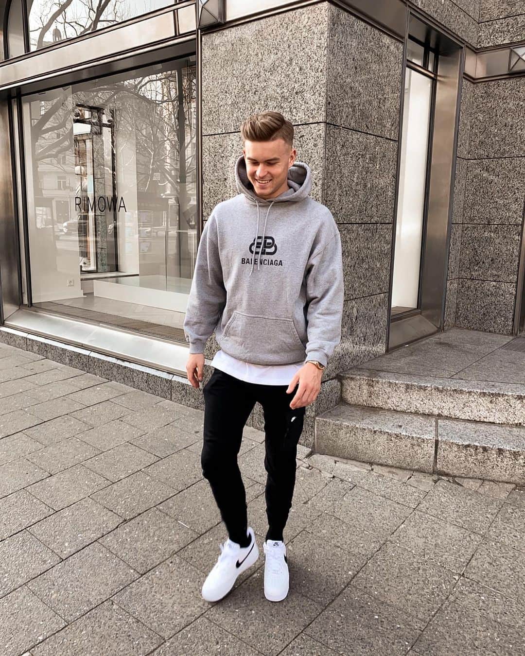 マキシミリアン・ミッテルシュタットのインスタグラム：「when you focus on the good, the good gets better..🙏🏼 💯#berlin#m17#goodvibes#sun#life#believe」