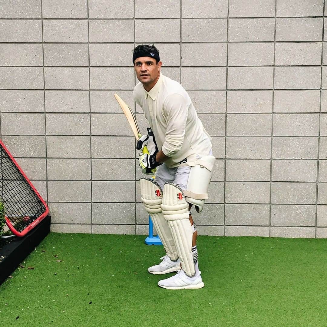 ダニエル・カーターさんのインスタグラム写真 - (ダニエル・カーターInstagram)「And that’s stumps on day 15. Currently 3421 not out against the kids... not competitive at all 😂 #day15 #familychallenge #stayhome」4月9日 16時00分 - dancarter_