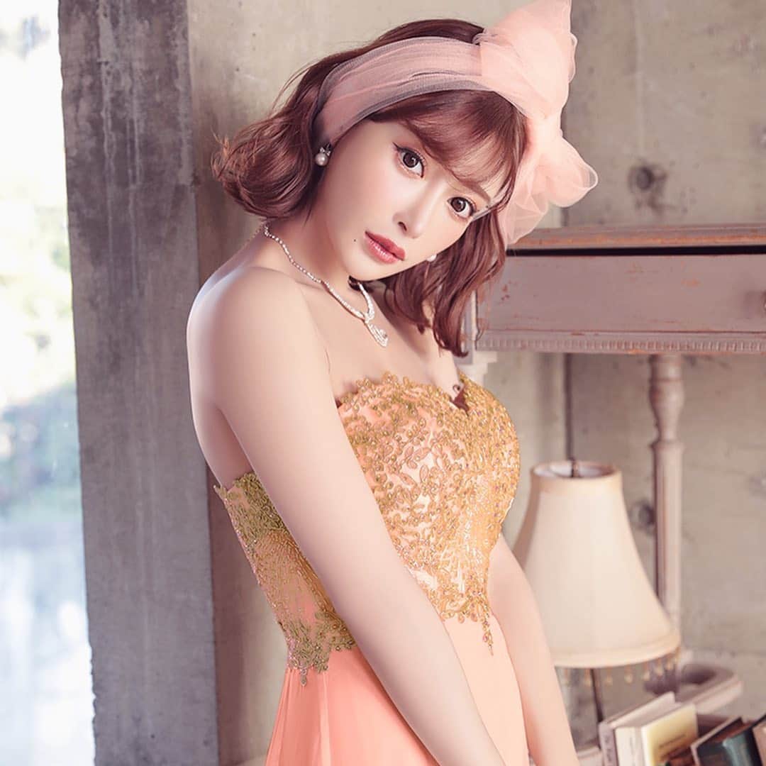 ドレスショップTIKA公式さんのインスタグラム写真 - (ドレスショップTIKA公式Instagram)「明日花キララちゃん💗着用 New Spring dress✨🌸 . 発売より大人気商品😍 . ✅詳細は画像をクリック .  #ドレス#ドレス通販#ドレスコード#ドレスアップ #パーティードレス#パーティーコーデ#お呼ばれドレス #ミニ丈ドレス #ミニドレス #キャバ嬢#キャバ#キャバドレス#キャバ嬢ドレス #dress#partydress#monotone#l4l#dresscode #歌舞伎町#六本木#北新地#銀座#中洲#祇園#宗右衛門町 #キャバドレスはtika #明日花キララ ちゃん #キャバドレス通販」4月9日 16時43分 - dress_tika