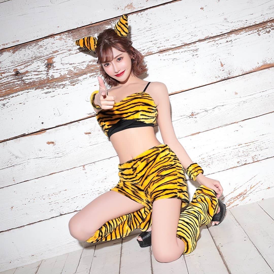 ドレスショップTIKA公式さんのインスタグラム写真 - (ドレスショップTIKA公式Instagram)「明日花キララちゃん💗着用New cosplay 😈🌟✨ . . 毎年即完売コスプレ😍 . →→スライドで撮影off shot確認💗 . ✅詳細は画像をクリック .  #ドレス#ドレス通販#ドレスコード#ドレスアップ #パーティードレス#パーティーコーデ#お呼ばれドレス #ミニ丈ドレス #ミニドレス #キャバ嬢#キャバ#キャバドレス#キャバ嬢ドレス #dress#partydress#monotone#l4l#dresscode #歌舞伎町#六本木#北新地#銀座#中洲#祇園#宗右衛門町 #キャバドレスはtika #明日花キララ ちゃん #キャバドレス通販」4月9日 16時45分 - dress_tika