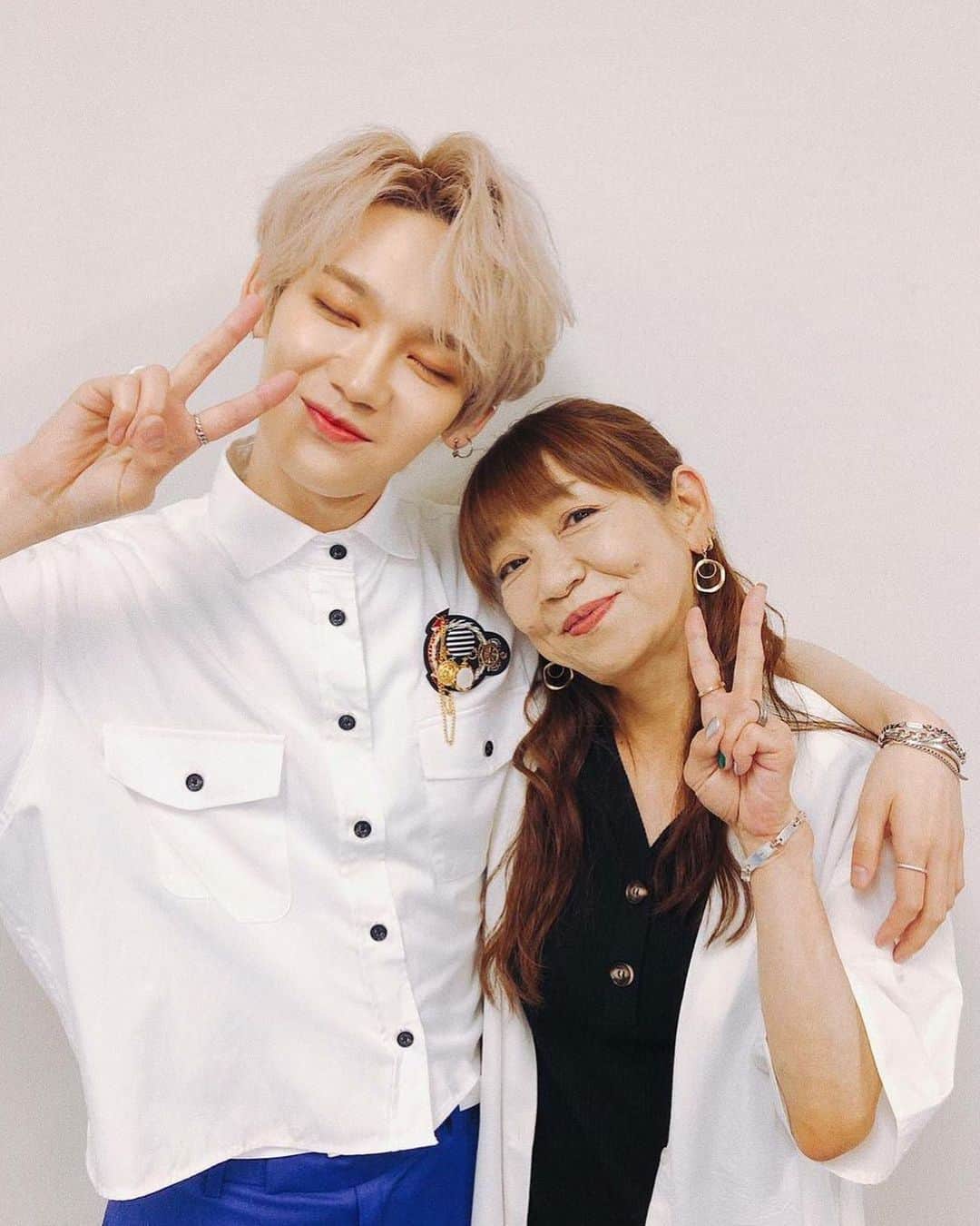 高田健太（KENTA）のインスタグラム：「月命日。  一ヶ月という時間が、こんなにも早く過ぎると思わなかった。 この一ヶ月沢山のことを学び、沢山の感情に触れた。 死という形で、命の尊さ、大切さ、そして周りに感謝することを教えてくれた。 まだまだ実感はないけれど、こうしてみんなで元気に、命日から一ヶ月を迎えられたことに感謝し、これからも美智子の分も笑って、泣いて、楽しむ。 最後まで、美智子らしく生きた証をこれからも大切にしていきたい。  いつもありがとね。  2020.04.09 19:00」