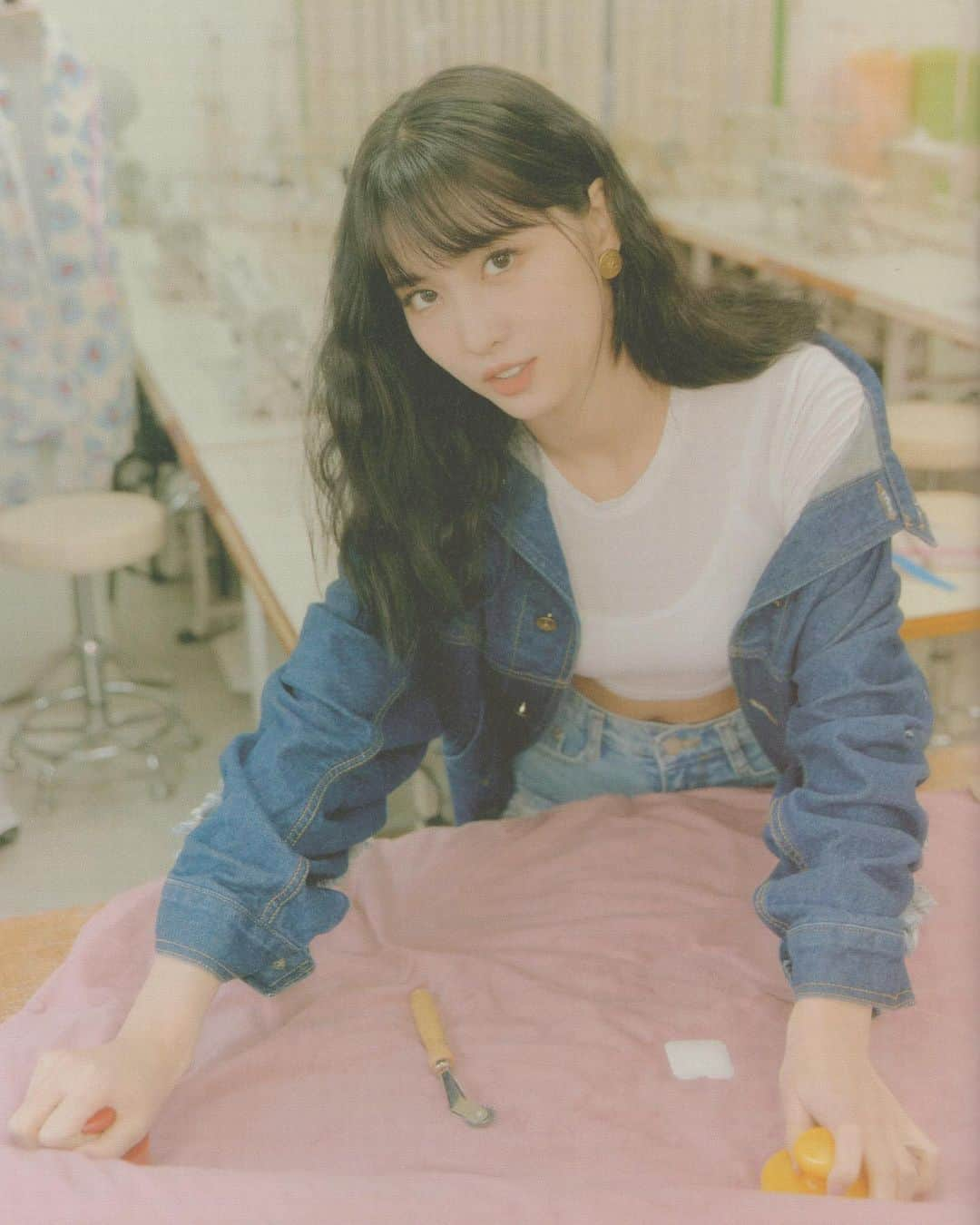 モモさんのインスタグラム写真 - (モモInstagram)「♡ [Scans] 200409 - TWICEZINE TWICE University -  #MOMO #트와이스 #모모 #平井もも #もも #TWICE © tsanat」4月9日 20時43分 - momojype