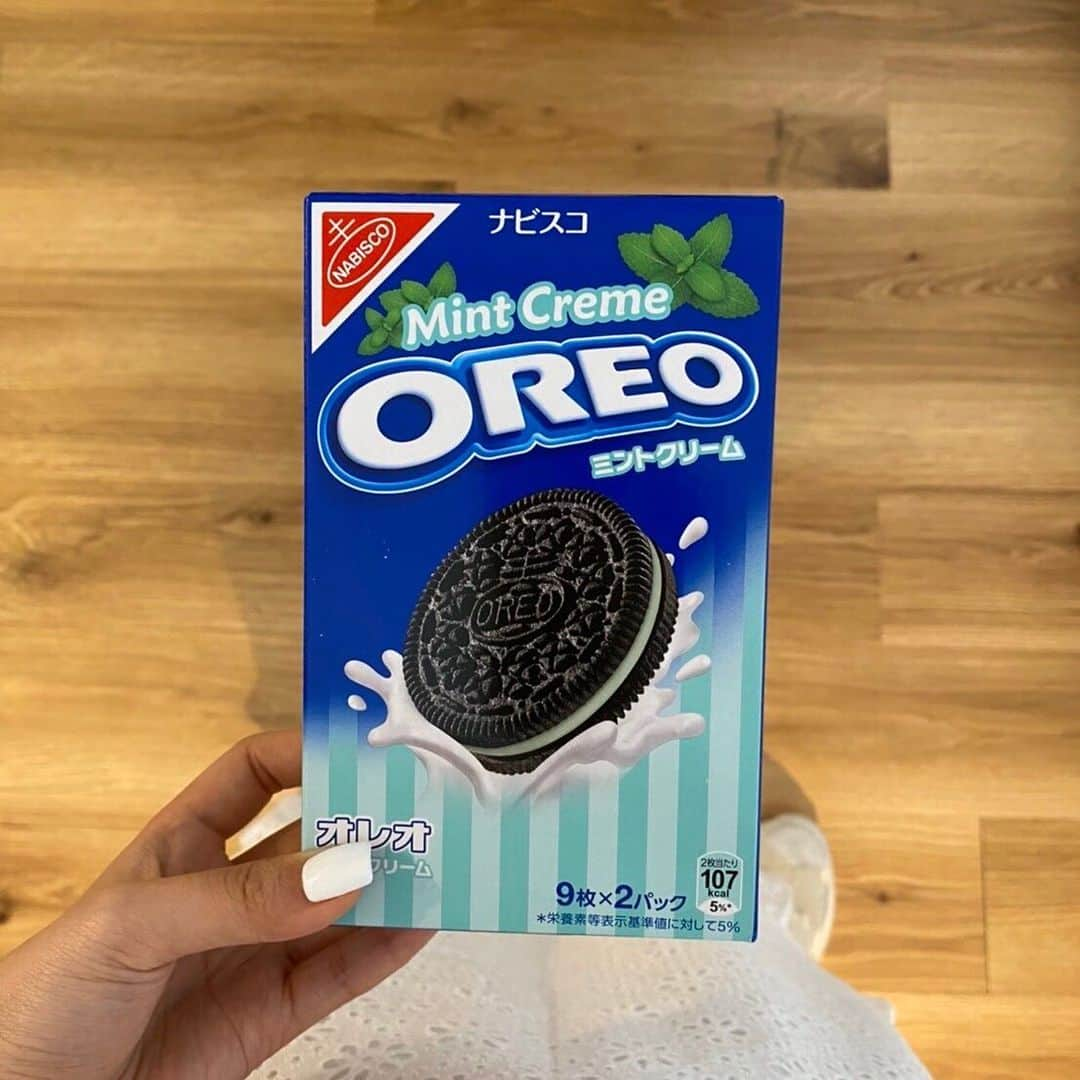 佐藤ノアさんのインスタグラム写真 - (佐藤ノアInstagram)「チョコミン党なので 4月6日から発売している新発売のオレオミントクリームをオレオさんから頂いて食べてみました🍪🌿🤍 甘すぎなくて美味しいし おうち時間にぴったりですね〜❕🌿🌿 #オレオ #チョコミント #おうち時間 #PR」4月9日 21時35分 - sugar_79