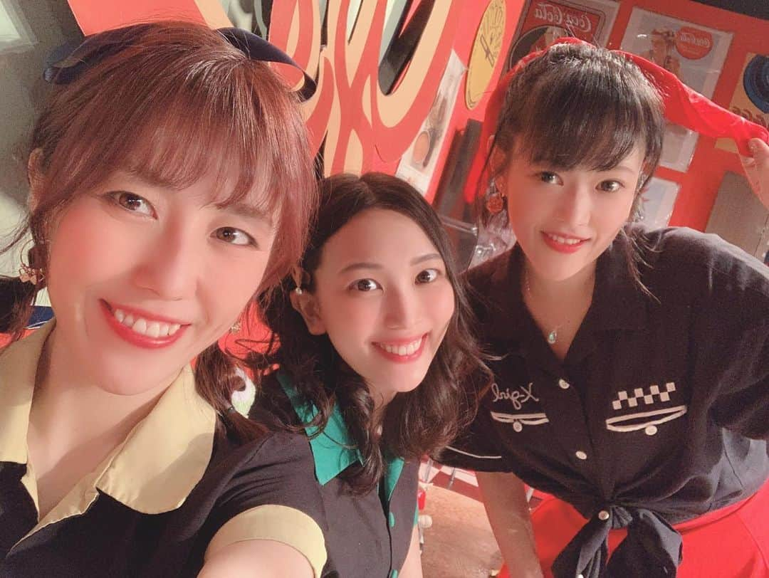 松田実里さんのインスタグラム写真 - (松田実里Instagram)「﻿ 💋💋💋💋﻿ ﻿ 『Go,jet!Go!Go! 15周年Live』﻿ ﻿ みんなに会って若返った気がする。﻿ ガールズは地縛霊だから歳を取らないが、私たちは歳を取る....﻿ 悔しい。﻿ ﻿ ちょっとした本編の再現みたいのもあったね。﻿ 一瞬にして真剣にお芝居しだす人たち。﻿ ﻿ コメディーからのシリアスの方向転換がエグいのがGo,jet。﻿ ﻿ ﻿ あー笑った。笑った。﻿ ﻿ ﻿ #gojetgogo #gojet #Live #15周年﻿ #永吉明日香 #清家伶緒奈 ﻿ #前原未晴 #増野彩夏﻿ #しんご #森田このみ﻿ #津田宗司﻿ #エモい #またやりたいね #また会えるといいね #お祝い #おめでとうございます﻿ #Instagram #instagood #instalike ﻿ #love #photo #fashion #F4F ﻿ #フォロミー  #팔로우 #셀카 #일상 #松田実里 #舞台﻿ ﻿ ❖ ❖ ❖ ❖ ❖ ❖ ❖ ❖ ❖ ❖ ❖ ﻿」4月9日 22時15分 - misato_matsuda