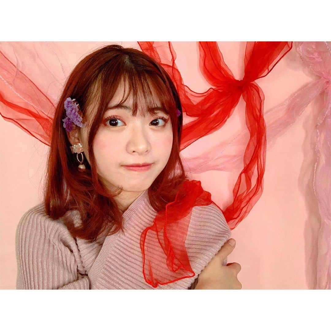 馬嘉伶さんのインスタグラム写真 - (馬嘉伶Instagram)「🍵 #20200409 #RED #❤️ #PINK #💗 . 雑誌#bis の中で紹介しているメイクを 自分なりに 挑戦してみました💄 . 今日はお家で写真をいっぱい撮りました📸 #おうち時間を楽しむ 方法と #女子力アップ することをちょっと見い出しました🤗 そして 明日は#モデル修行🌺 最後の1日です 最後まで応援してくださいね #おうち時間 #Stayhome #Stayhomestaysafe」4月9日 22時39分 - macyacyarin