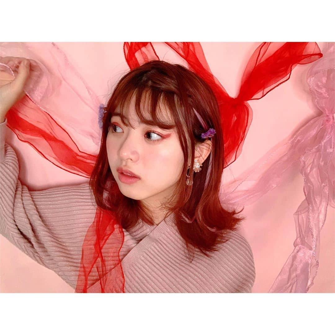 馬嘉伶さんのインスタグラム写真 - (馬嘉伶Instagram)「🍵 #20200409 #RED #❤️ #PINK #💗 . 雑誌#bis の中で紹介しているメイクを 自分なりに 挑戦してみました💄 . 今日はお家で写真をいっぱい撮りました📸 #おうち時間を楽しむ 方法と #女子力アップ することをちょっと見い出しました🤗 そして 明日は#モデル修行🌺 最後の1日です 最後まで応援してくださいね #おうち時間 #Stayhome #Stayhomestaysafe」4月9日 22時39分 - macyacyarin