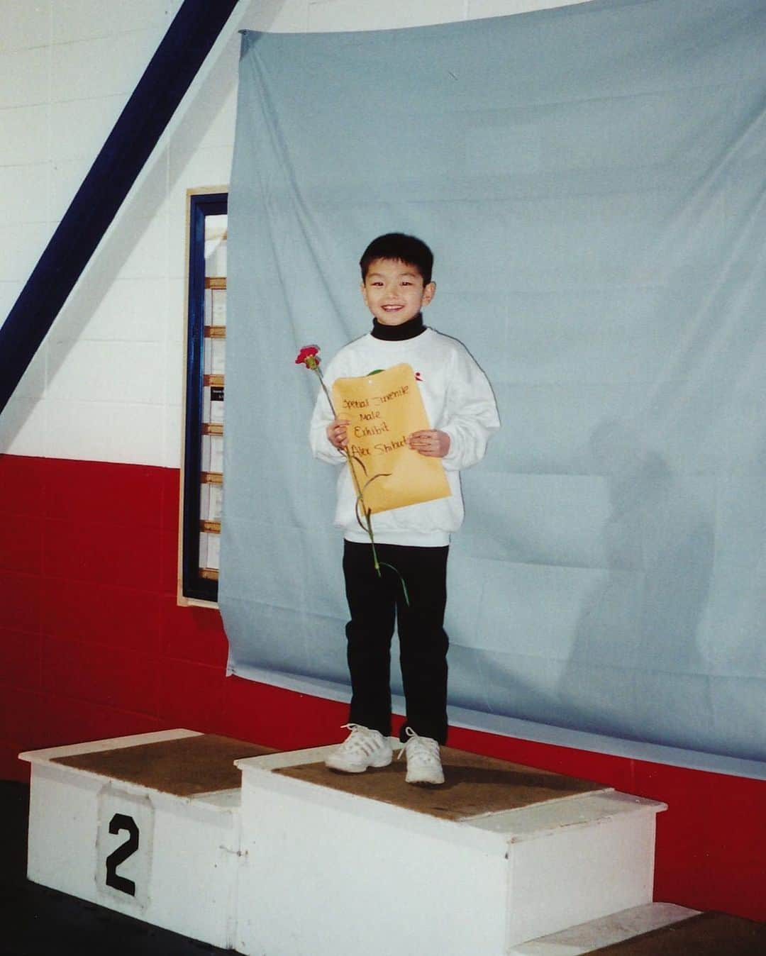 アレックス・シブタニさんのインスタグラム写真 - (アレックス・シブタニInstagram)「Let me tell you... Being a male figure skater as a kid? The EPITOME of social distancing. *I won this competition - because no one else competed. I WAS THE CHAMPION!!! And what do you give a champion for a reward? A flower. And an envelope.」4月10日 8時38分 - alexshibutani