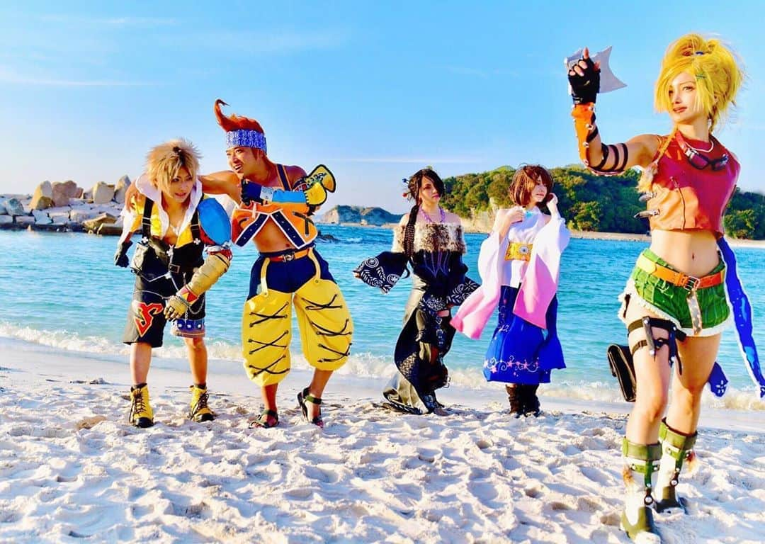 チアコマのインスタグラム：「. . ffx併せinWakayamaしたときの🧝‍♀️🌏 . . #cosplay #wakka #tidus #rikku #yuna #ruru #lulu #ルールー  #コスプレ #ワッカ #ティーダ #ffx #finalfantasy #レイヤーさんと繋がりたい」