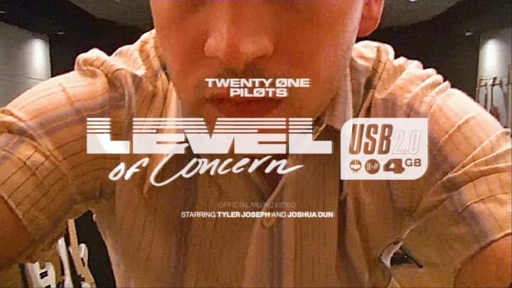 トゥエンティ・ワン・パイロッツのインスタグラム：「a video for our new song Level of Concern is out now. with concerts on pause at the moment, crew members who are the backbone of live music are out of work. that's why we're dedicating a portion of proceeds from this song to @livenation‘s crew nation. [link in bio]」