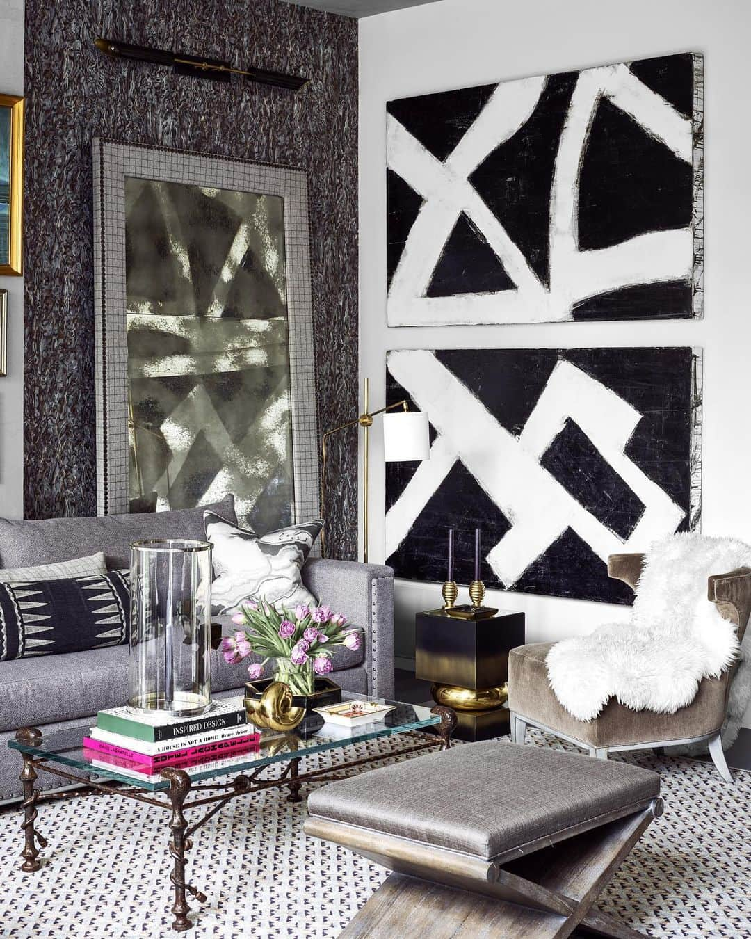 ELLE DECORさんのインスタグラム写真 - (ELLE DECORInstagram)「In ELLE Decor's April 2020 issue, TV star and designer @thomfilicia trades neighborhoods and lets loose with his creativity to create a space with plenty of breathing room. The project we speak of is his own West Chelsea home, which, unlike his work for clients, offered him a degree of casualness; an approach that gets better with time. “My home feels more experimental. I have a little more fun, hanging paintings on furniture or using wallcoverings in a way that clients might not want,” says Filicia, who started his eponymous design firm, which does both residential and commercial projects, in 1998.  In the living room, the chair, stool, sofa, and upholstered mirror are all from the Thom Filicia Home Collection for @vanguardfurniture. The side table and sheepskin throw are by @sedgwickbrattle, and the floor lamp is by @vaughandesigns. The artworks are by @scottkerrart. Click the link in bio for the full tour. Photography by@douglasfriedman, produced by @parkerblarson」4月10日 1時08分 - elledecor