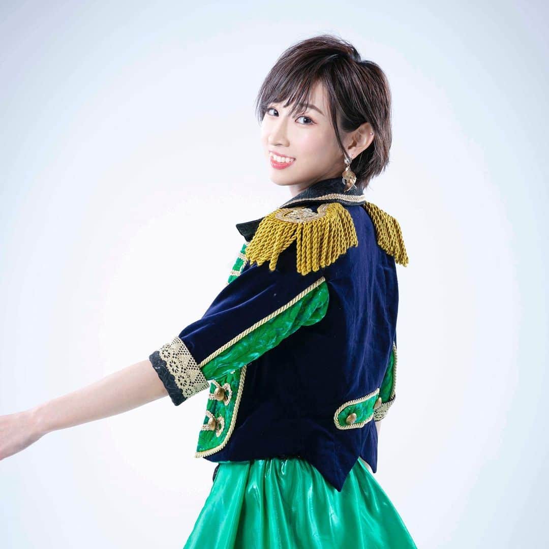 のインスタグラム：「♡ こんなにショートだったのね私∩˙▿˙∩ #井坂仁美 #hitomiisaka #仮面ライダーGIRLS #kamenridergirls #KRGS #kamenrider #仮面ライダー」