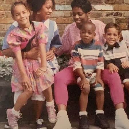 レオナ・ルイスのインスタグラム：「Baby lee, my childhood bestie and my little brother. Fly since 1985 💕」