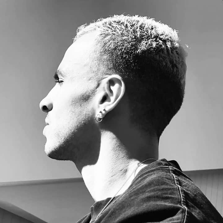フェイスのインスタグラム：「ps: swipe left for background story & disclaimer. only recorded the vocals for this one with my own melody & lyric interpretation before it was sent out to @nowthatsmajor. for me.. everything about this song means hope especially in these times of uncertainty. and thought id share this with u. uploaded on my sc and igtv. link in bio #keepmyfaith 🙏🏼」