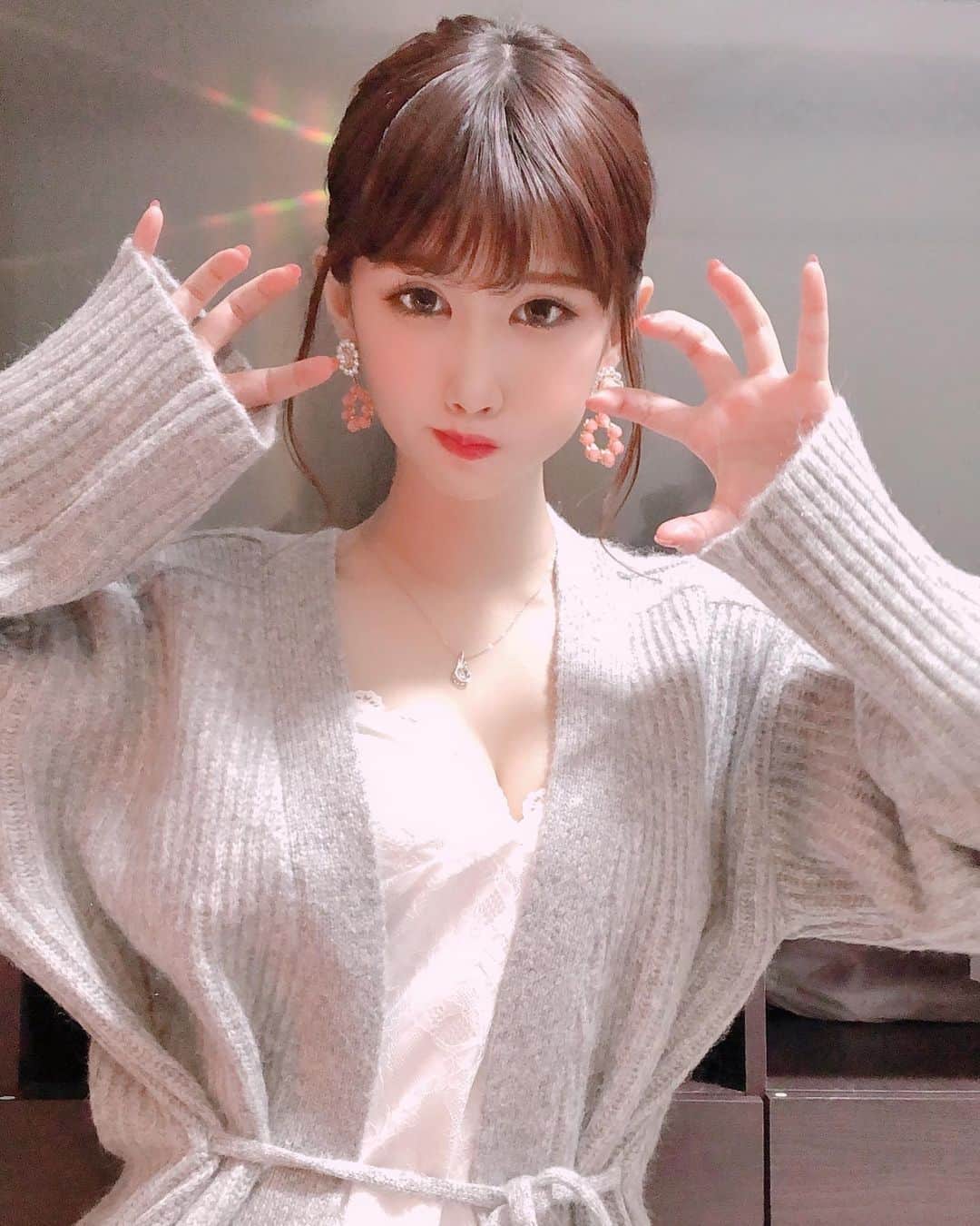 涼宮琴音のインスタグラム：「おっはよー⸜( ⌓̈ )⸝☀️」