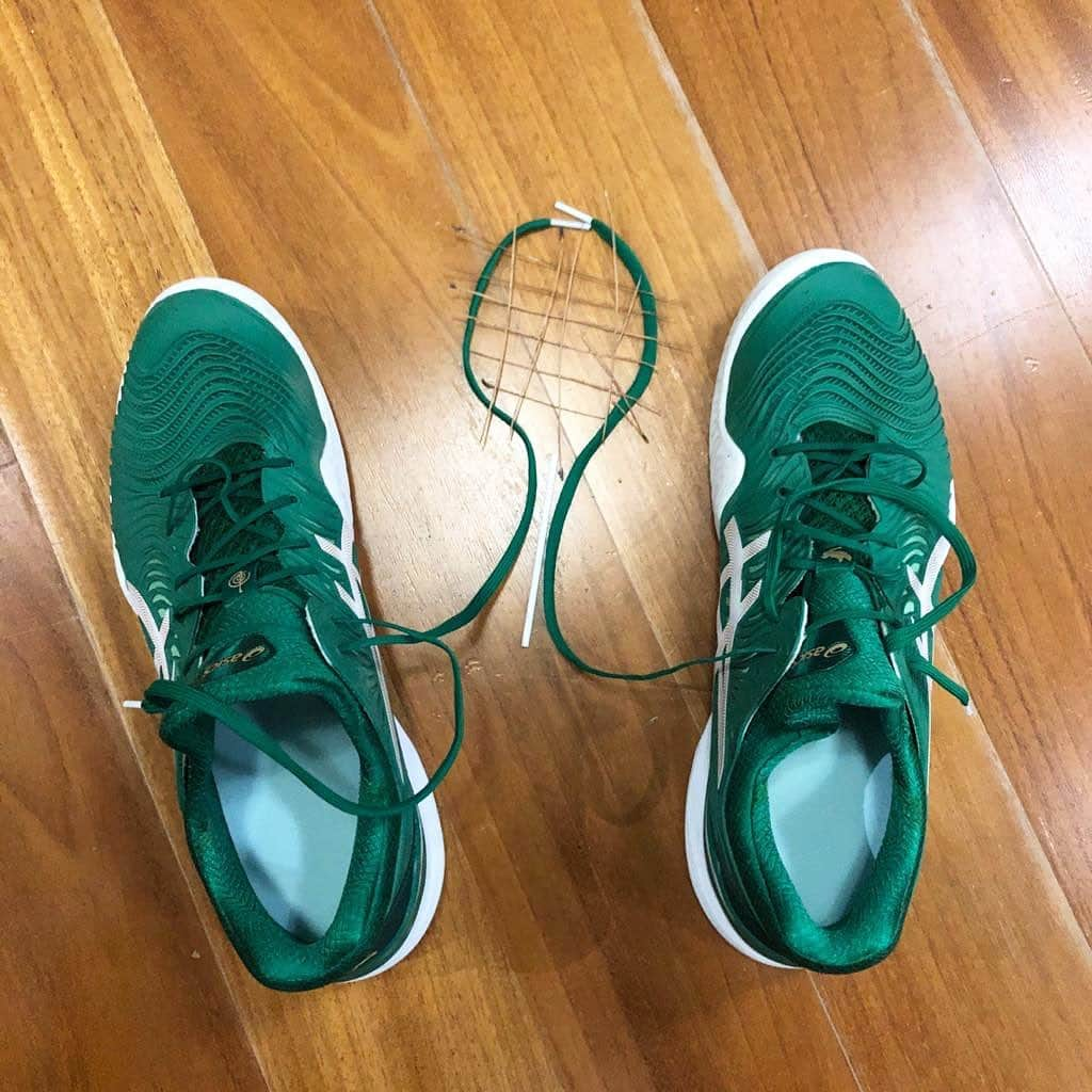 ノバク・ジョコビッチさんのインスタグラム写真 - (ノバク・ジョコビッチInstagram)「Sharing my favorite @asics as a symbol of solidarity with all of you at home, unable to play the sports we love during these uncertain times. Together, we are stronger and the court, the field, the track- they will be waiting for us ❤️🎾. #UntiedYetUnited #KeepMoving #SoundMindSoundBody」4月10日 6時09分 - djokernole