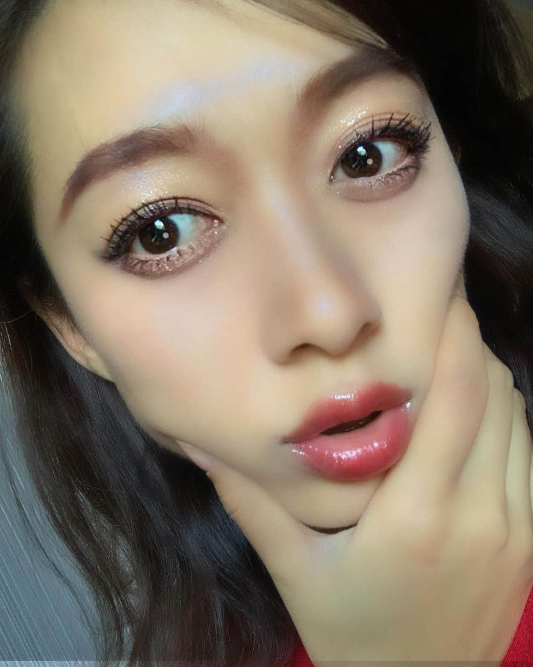 梨衣名さんのインスタグラム写真 - (梨衣名Instagram)「#stayhome 🏠 Wearing make up! 家でメイクで遊ぶ〜♪ #chinesegirl #chineseactress #asiangirl #asianactress #makeup」4月10日 17時56分 - leena3.1415926