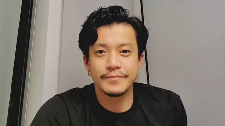 長田成哉のインスタグラム：「「あなたと、あなたの大切な人 そして、誰かの大切な人を守るため 手洗い、うがい、集わない 他にも、みんなで出来ること みんなで一緒に 未来のために」  music:miwa piano arrangement:shinya kiyozuka ●トライストーン公式YouTube  https://m.youtube.com/channel/UCyE6kQ-WZOJjYR96tp_f8oA?view_as=subscriber  #トライストーンチャレンジ #TSチャレンジ #TristoneChallenge #TSchallenge #あなたも大切な人と動画を作ってみよう」