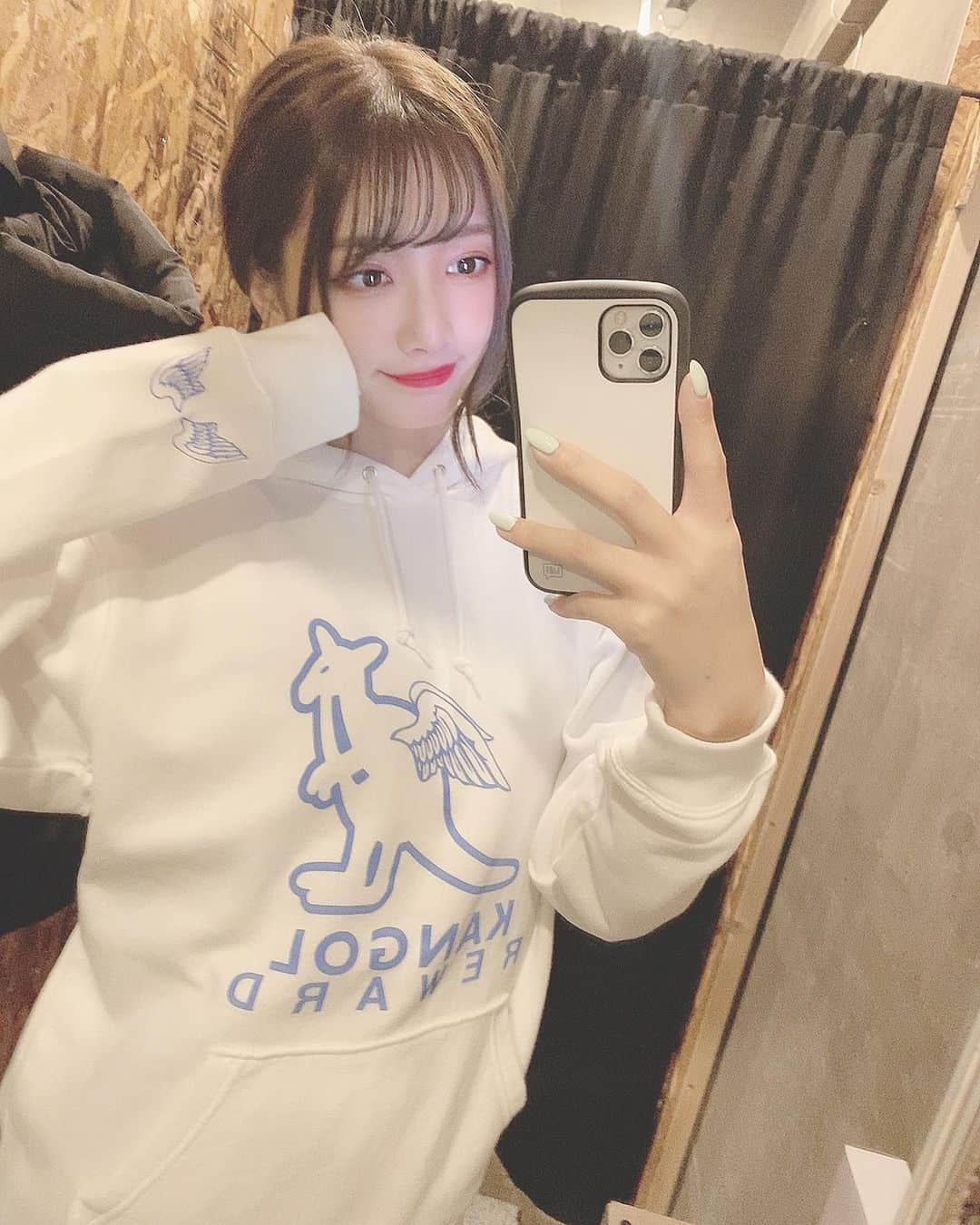 山口はのんのインスタグラム：「本日、23:59にKANGOLREWARD ( @kangol__reward )さんとのコラボアイテムの受注販売が締め切りです！  買うか悩んでる方って方はこの機会に是非はのんとおそろいしましょう🥰」