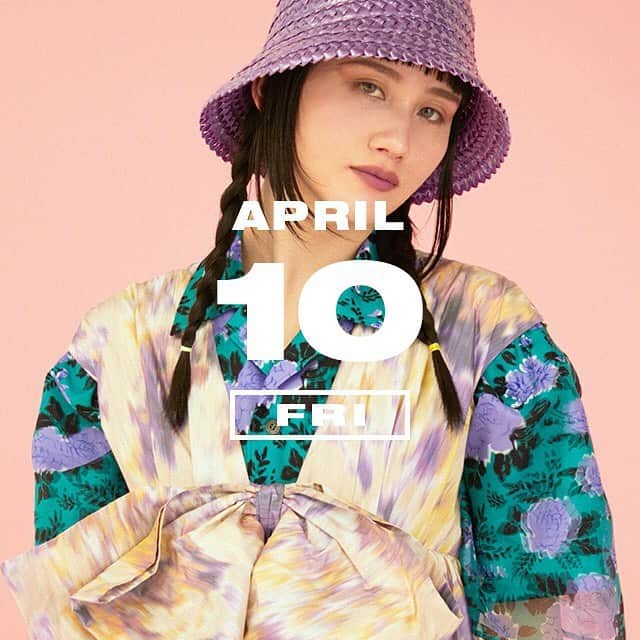 NYLON JAPANさんのインスタグラム写真 - (NYLON JAPANInstagram)「4月10日は 『女性の日』 女性が女性らしく生きられるように、NO BORDERな世界を想像して。  NYLON.JPでは「365日、毎日がアニバーサリー」をテーマに、ファッショナブルでユニークなスタイリングを毎日提案しているよ！  http://www.nylon.jp/365  MODEL：ELENA KENDALL（TOMORROW TOKYO）@ELENAKENDALL_ #365anniversary #fashion #makeup #beauty #style #今日は何の日 #make #nylonjapan #nylonjp #coordinated #coordinates #ootd #outfi #coordinate #photography #beautiful #photooftheday #女性の日」4月10日 10時08分 - nylonjapan